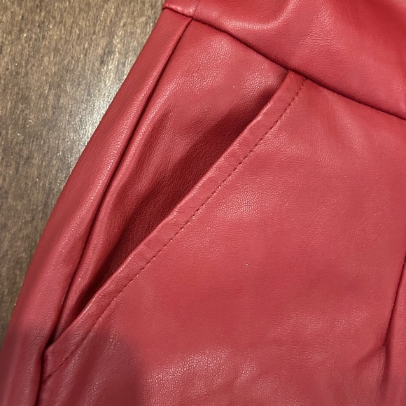 Red jumper - Picture 5 of 9